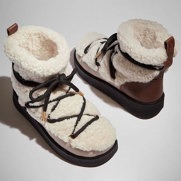 FitFlop GEN-FF Curly-Shearling Crisscross-Lace Ankle Boots - Picture 14 of 15